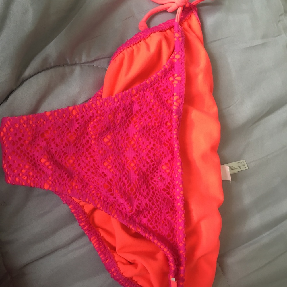 Bathing suit - Picture 2 of 2